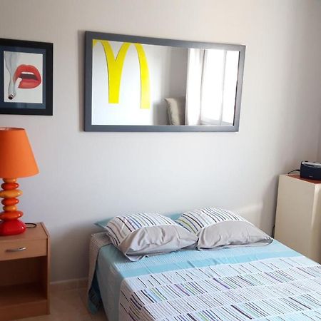 Chez Patrick Roujan Bed & Breakfast Екстериор снимка