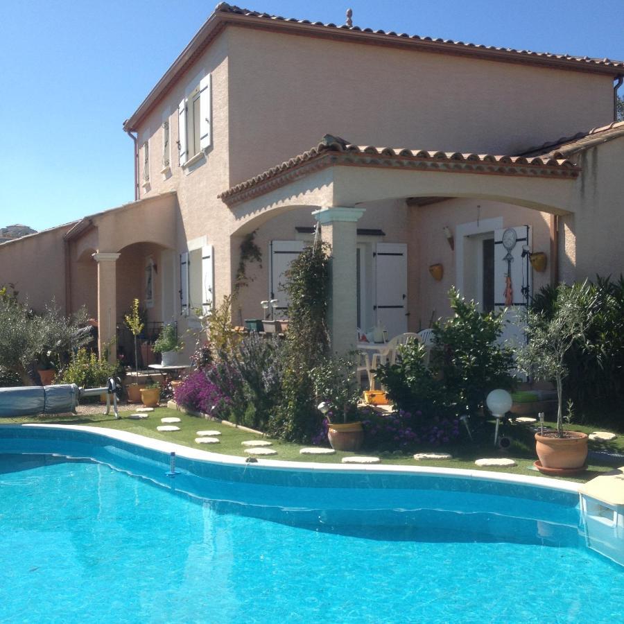 Chez Patrick Roujan Bed & Breakfast Екстериор снимка