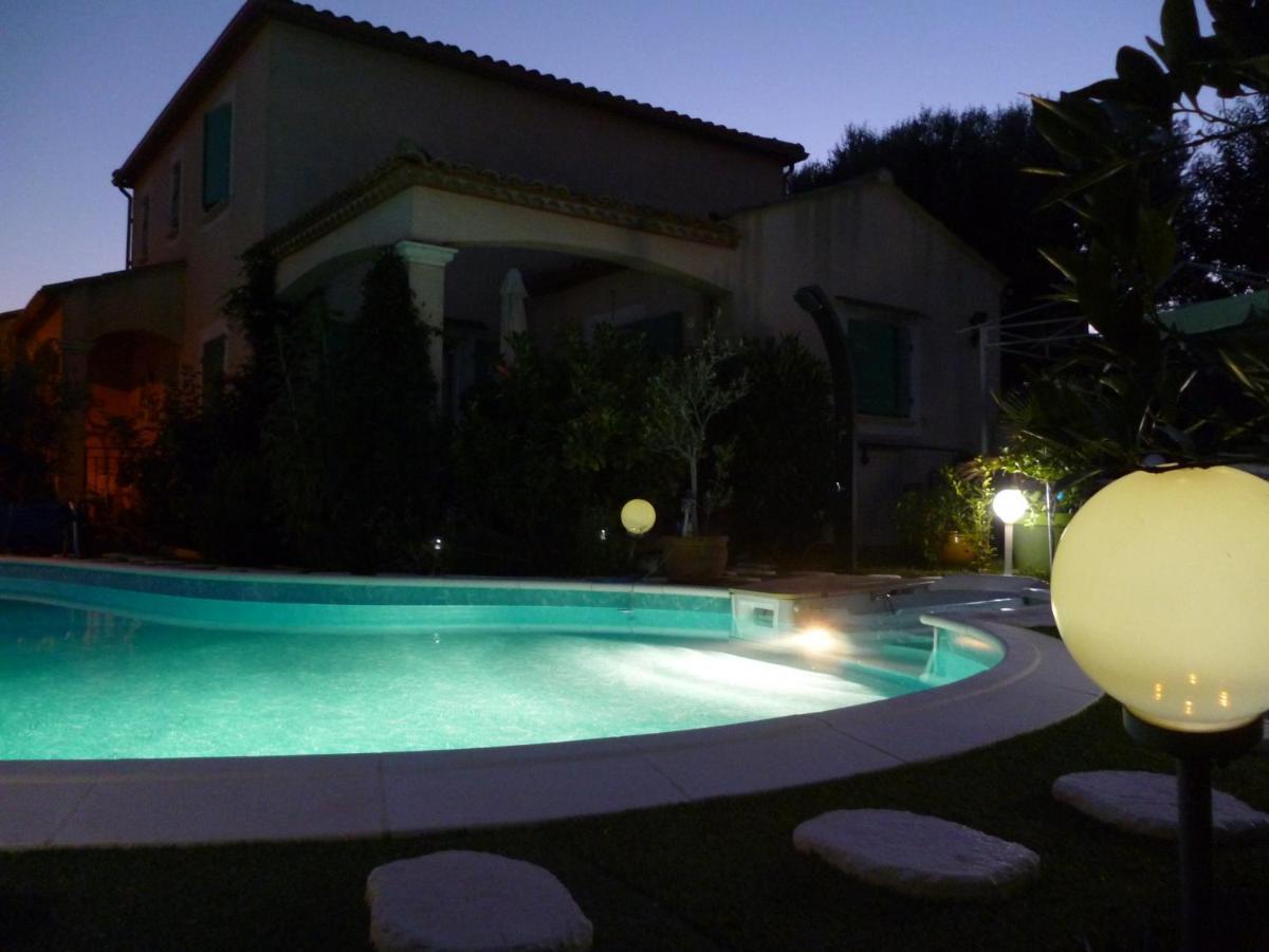 Chez Patrick Roujan Bed & Breakfast Екстериор снимка