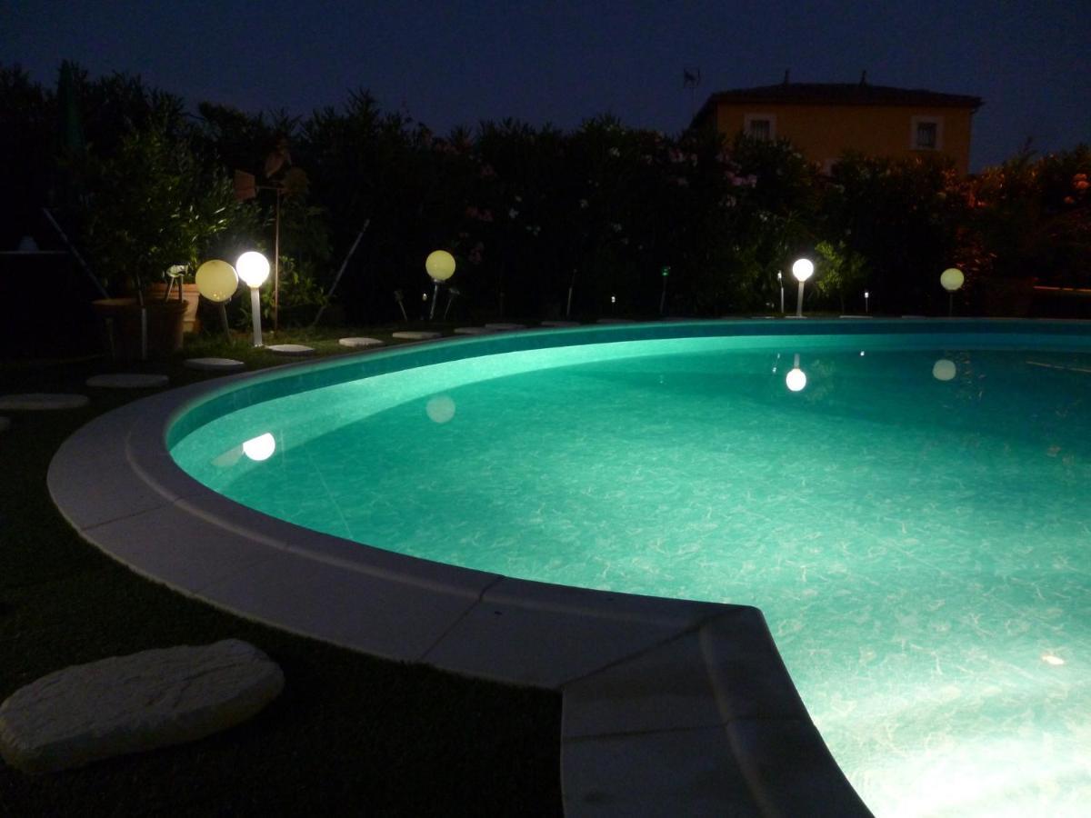 Chez Patrick Roujan Bed & Breakfast Екстериор снимка