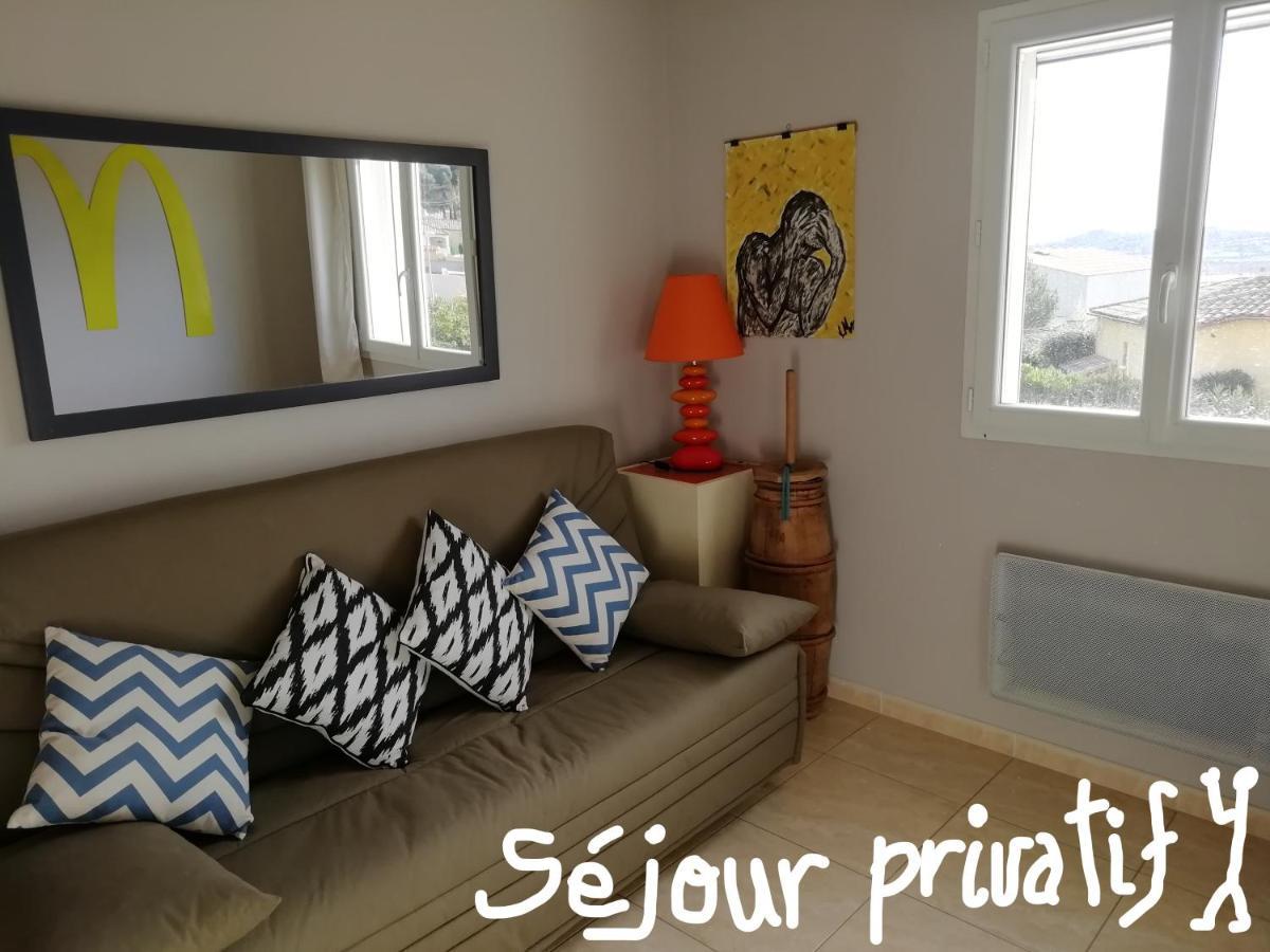 Chez Patrick Roujan Bed & Breakfast Екстериор снимка